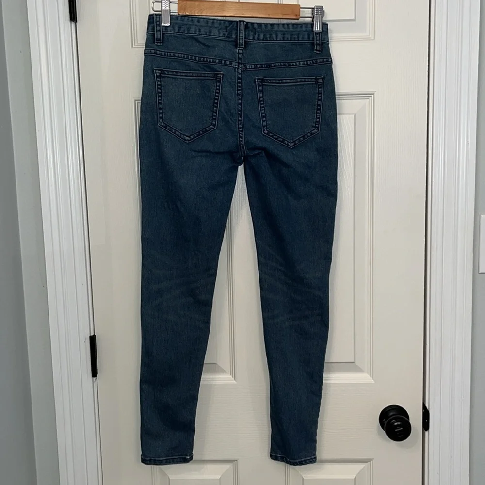 Free People Medium Wash Medium‎ Rise Distressed Skinny Jeans Size 25 Stretch